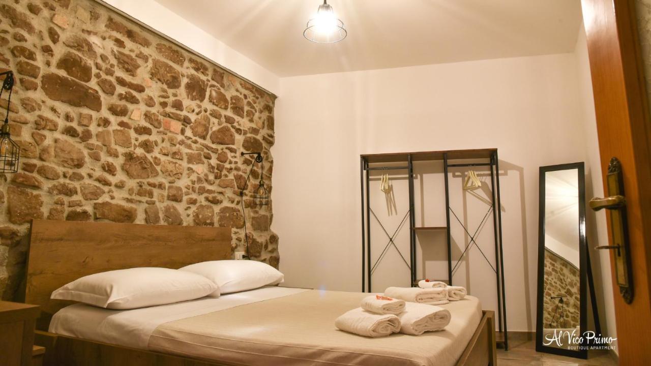 Al Vico Primo - Boutique Apartment ピエトラペルトーザ エクステリア 写真